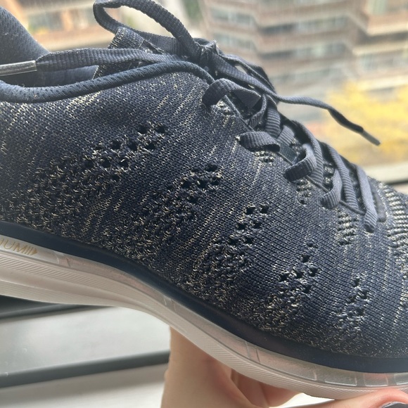 APL men’s size 9 Techbloom pro navy sneakers - Picture 4 of 4